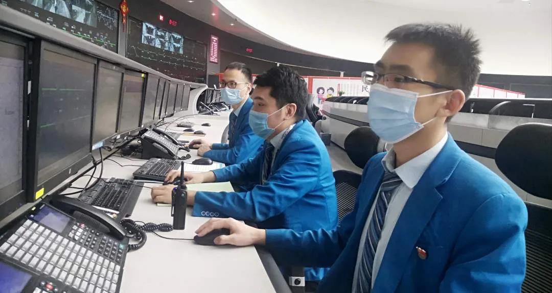 人民日?qǐng)?bào):開(kāi)學(xué)季,天津地鐵3號(hào)線暖心服務(wù),保證師生無(wú)憂出行